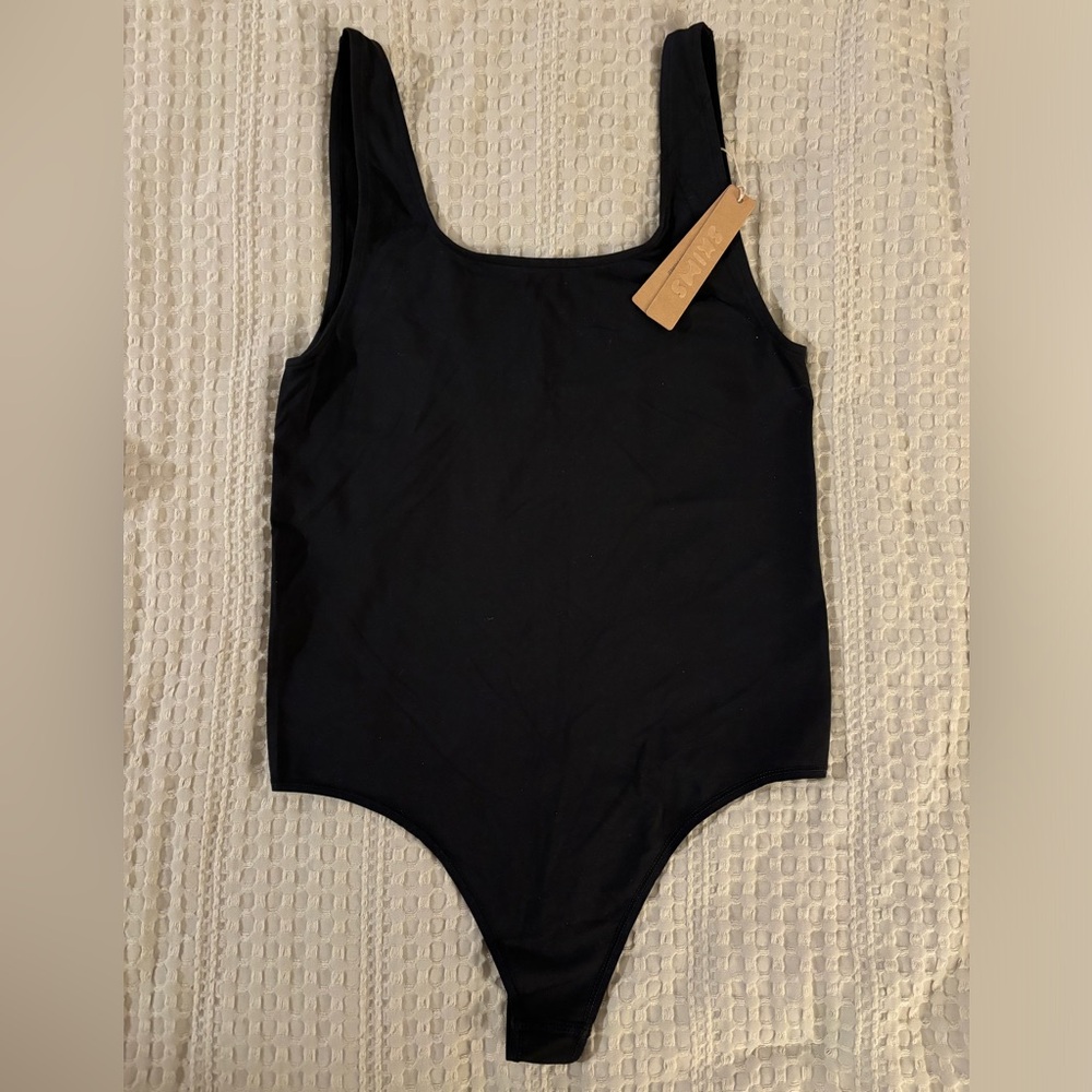 SKIMS Fits Everybody Square Neck Bodysuit NWT